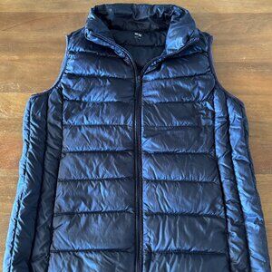Uniqlo Womens Medium Ultra Light Down Puffer Vest SoftShell Packable Winter EUC